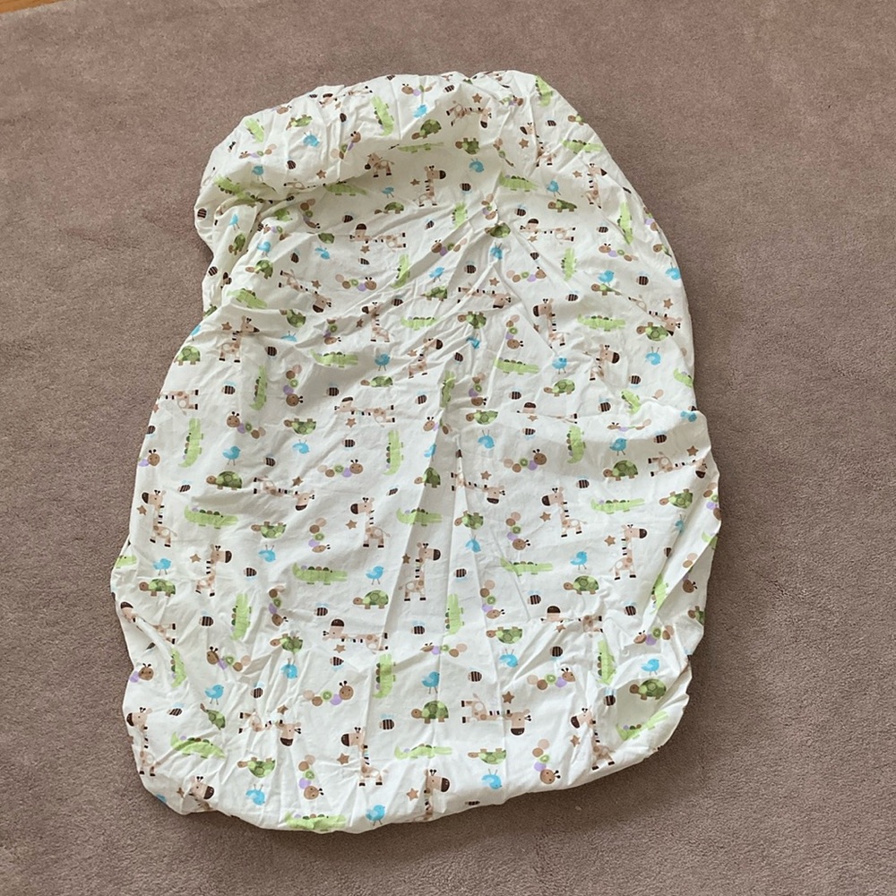 Fitted sheet for crib mattress. Animal pattern. Green,brown,ivory and teal. EUC